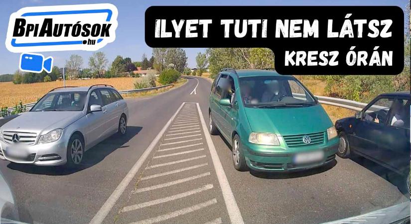Mercedes kanyarodott ki elé – centiken múlt a frontális baleset