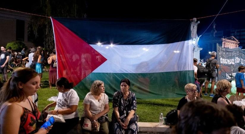Sokkoló felmérés: az amerikai Z generáció többsége a Hamászt támogatja Izraellel szemben