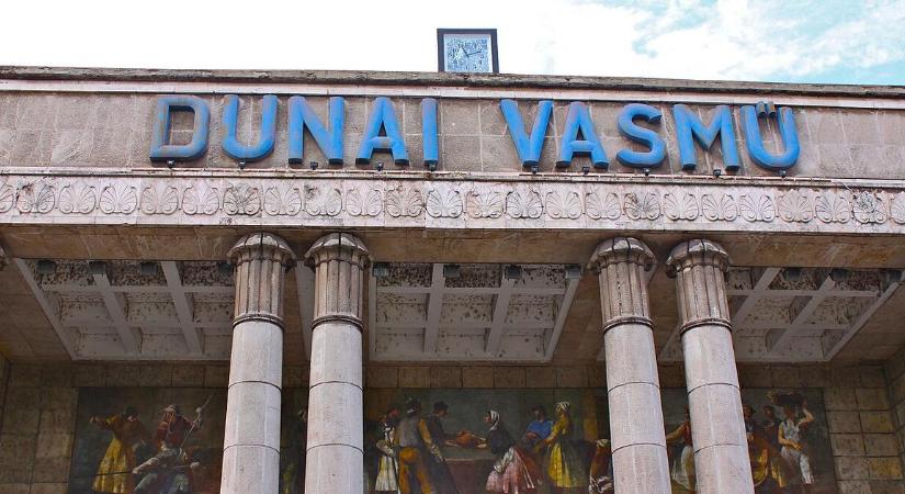 Munkából–munkába: a Dunaferr dolgozóinak nyújt segítséget a kormány