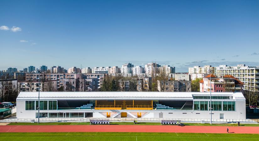 Tradíció és innováció egy fedél alatt – az ikonikus DEAC lelátó újjászületése
