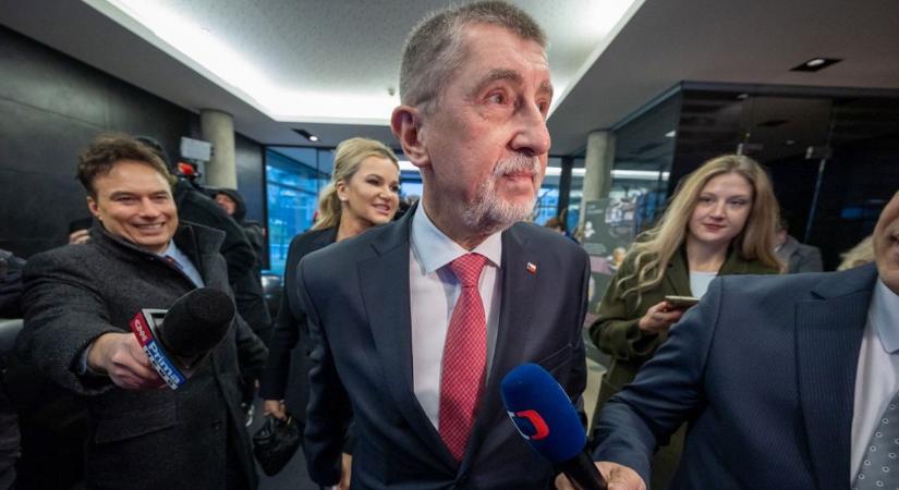 Gyűlölet- és félelemkeltés a lengyel kampányban: az ANO a kormánypártokat hibáztatja a brutális támadásért