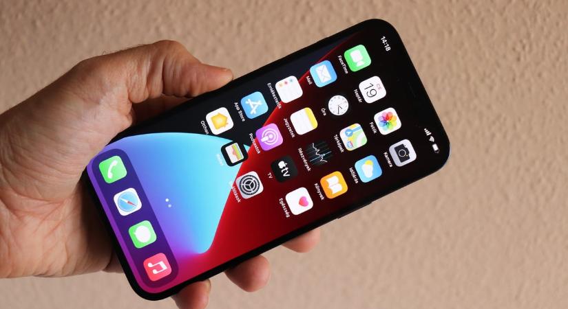 Egészségtelenül erősen sugározhatnak az iPhone-ok, hamarosan jöhet a frissítés, ami javítja ezt