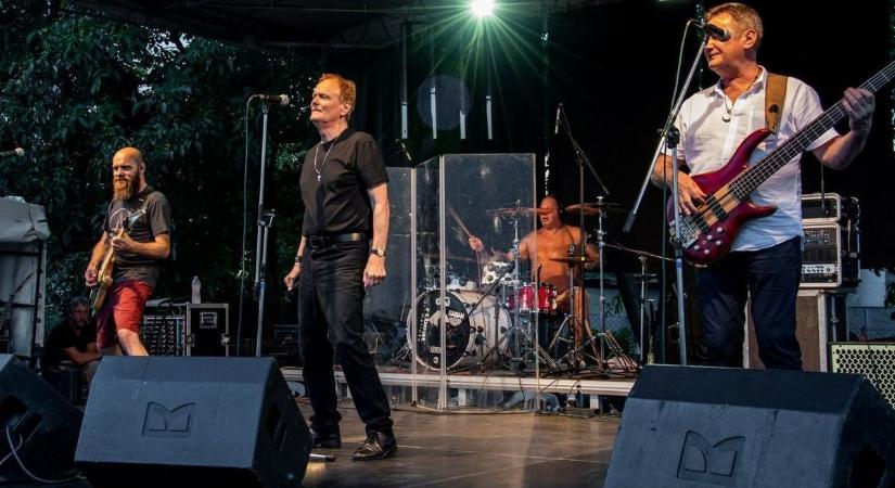 Zenei legendák Vasban: Deák Bill Gyula és a Bikini ingyenes koncertet ad Szombathelyen!