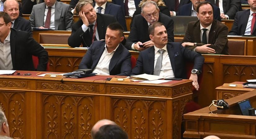 Módosíthatják a nemzetbiztonsági szolgálatokról szóló törvényt
