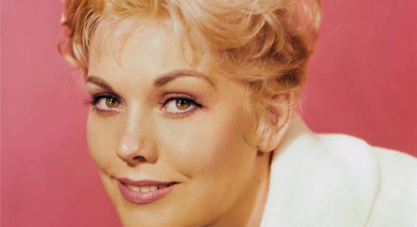 Az 50-es évek szexszimbólumából plasztikrém lett: a 92 éves Kim Novak felismerhetetlenül néz ki