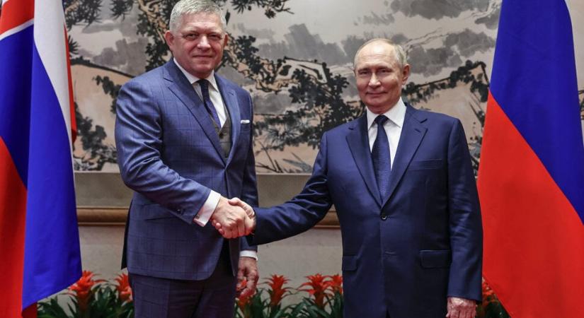 Robert Fico Pekingben egyeztetett az orosz elnökkel - videó