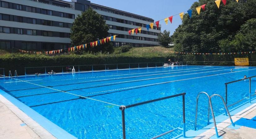 Ez remek: szeptemberben is nyitva lesz a baranyai strand