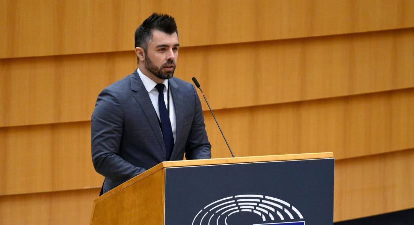 Takács Péter pert indít a Tisza EP-képviselője ellen: „Kulja doktor egy bizonyos szint alá ment"