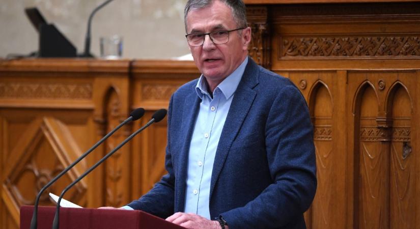 Aki ilyet tesz, annak egy életre börtönben a helye – mondta a miskei gyerekgyilkosságról a drogügyi kormánybiztos