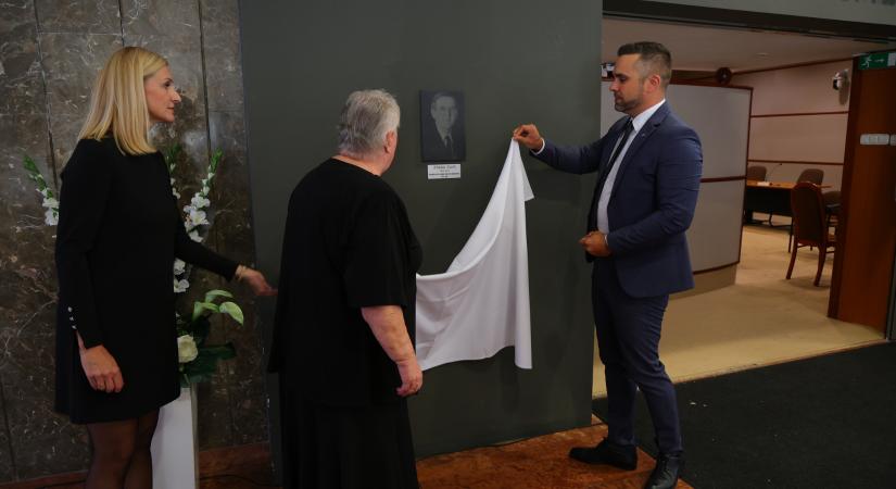 A közgyűlési terem névadó ünnepsége