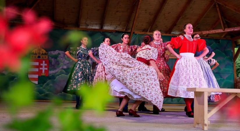 Néptáncfesztivál, ahol találkozik a Kárpát-medence (videóval)