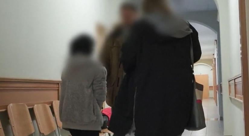 Meghalt! Meghalt! – üvöltötték Szabolcsban, majd az egész környék odacsődült