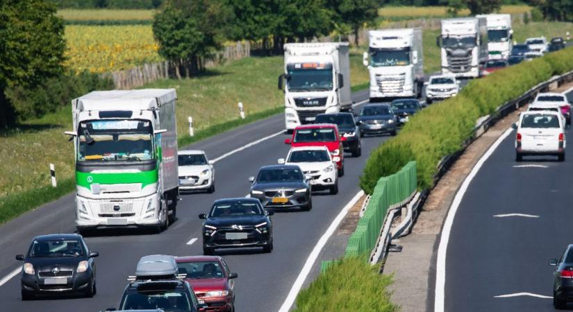 Elkezdték az M1-es bővítését, mutatjuk mi a helyzet az utakon