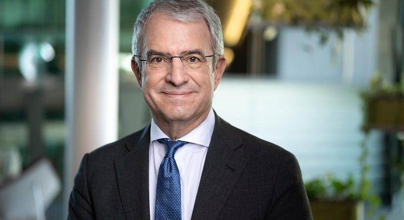 Váratlan vezetőváltás a Nestlénél: egy titkos kapcsolat miatt távozik a vezérigazgató