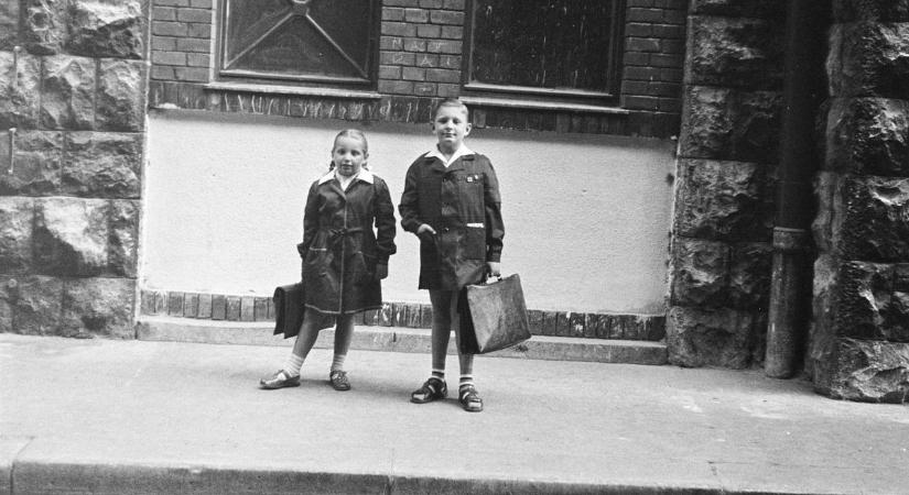 Ilyen iskolatáskáik voltak a '60-as, '70-es évek diákjainak ( galéria)