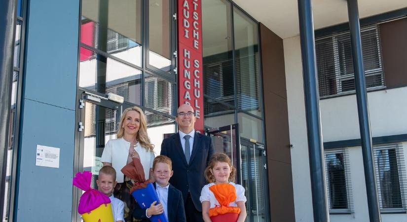 Újabb tanév az európai értékek mentén – Ünnepélyesen megnyitották a 16. tanévet az Audi Hungaria Iskolaközpontban