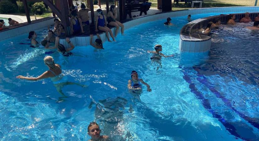 Félszáz gyerek ismerkedett a sportágakkal ebben a barcsi táborban
