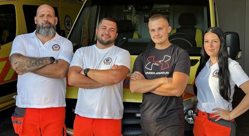 Személyesen mondott köszönetet a motoros a nyírábrányi mentősöknek