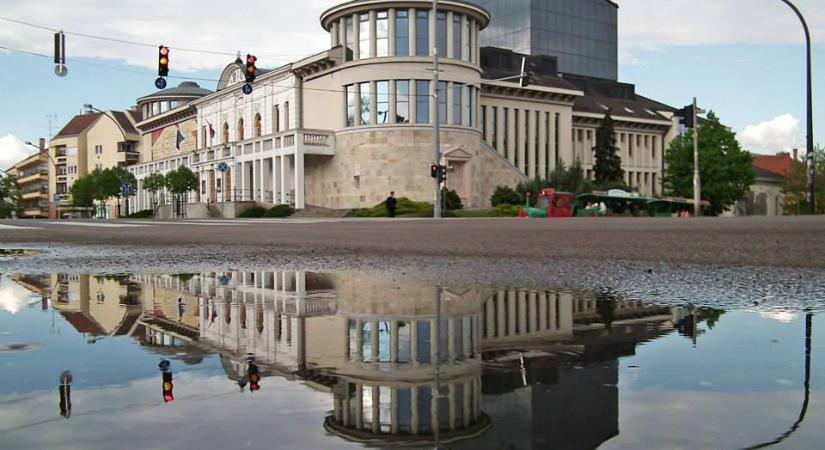 Négy színházi személyiség pályázik a Gárdonyi Géza Színház élére
