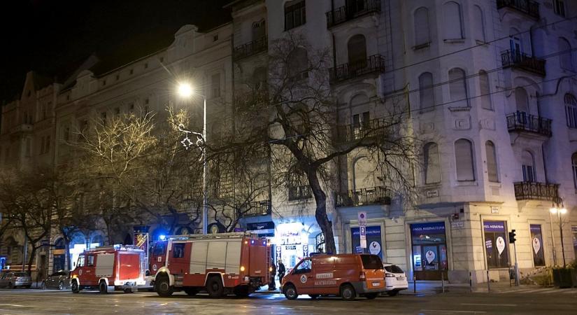 Lakástűz Sopronban: 18 embert kellett kimenekíteni a lángok közül