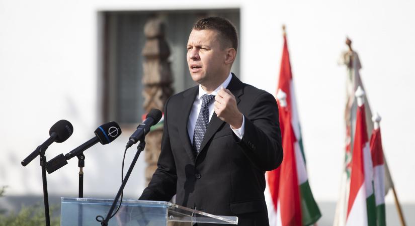 Ahogy az oroszlányi polgármester, úgy Menczer Tamás is örül annak, hogy nincs Mohamed az elsősök között