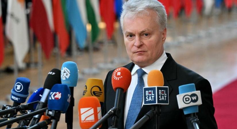 Drón miatt nem tudott leszállni a litván elnök gépe Vilniusban