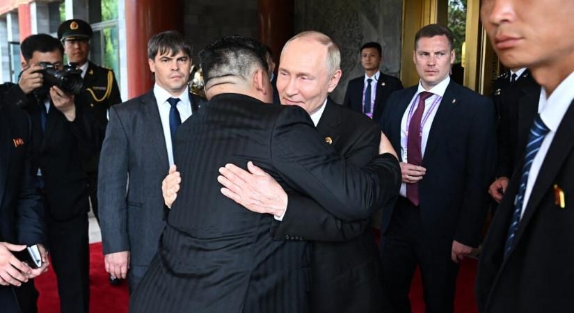 Putyin személyesen hálálkodott Kim Dzsongunnak az Ukrajnában harcoló észak-koreai katonák hősiességéért