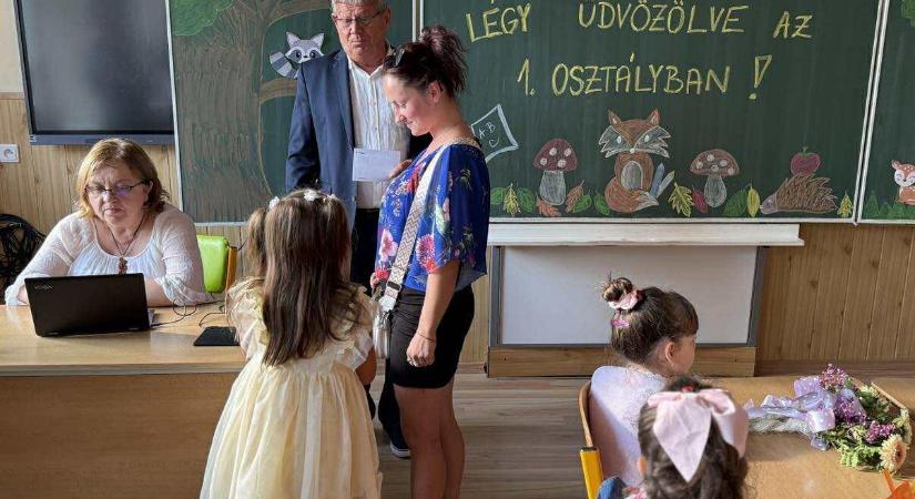 Keleten is megkezdődött az iskolakezdők köszöntése