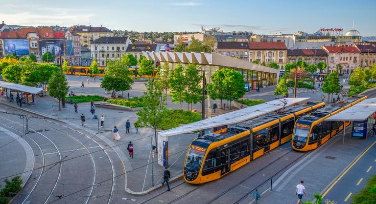 Térgondnoki szolgálatot indít a főváros a nagy forgalmú közterein