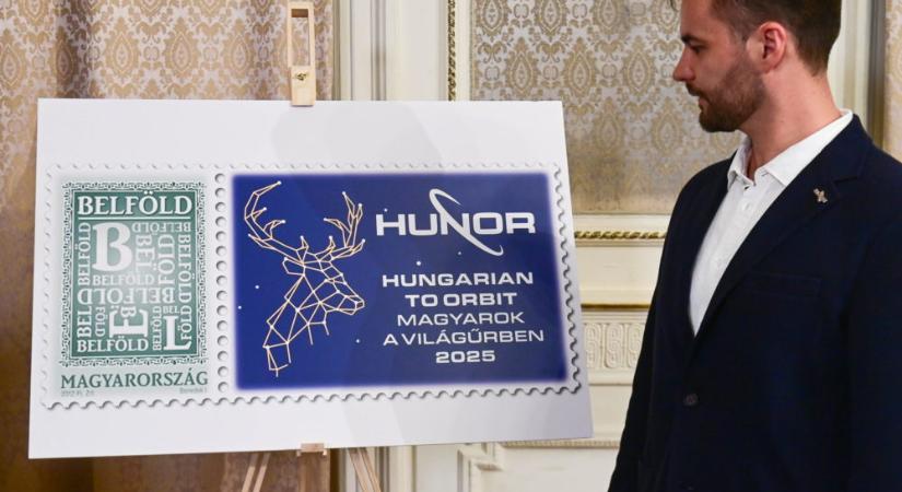 A HUNOR Magyar Űrhajós Program tiszteletére bocsátott ki bélyeget a Magyar Posta