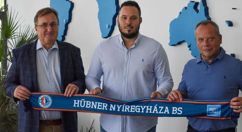 Újabb három év a Hübner támogatásával