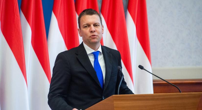 Menczer Tamás: sajtóhírek szerint újabb magyart hurcoltak el kényszersorozással Kárpátalján