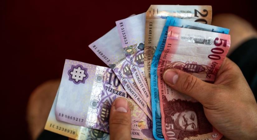 Éves csúcsra lőtt ki a forint árfolyama