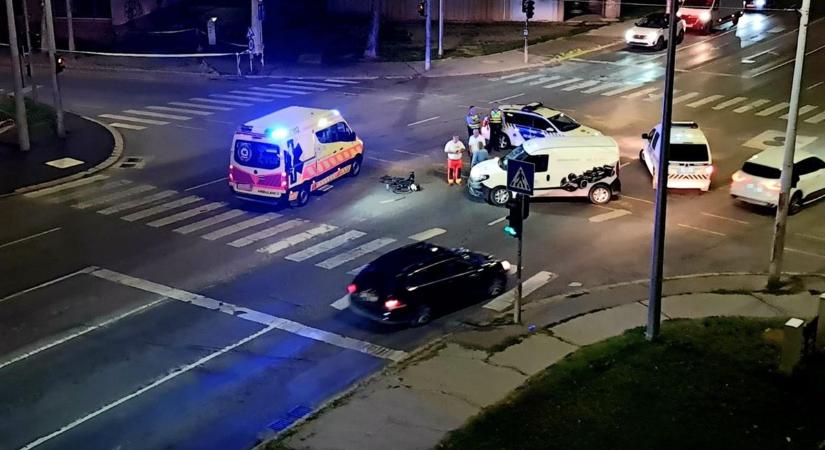 Csak a roncs maradt utána: drámai fotó a pécsi balesetről – Fotó!