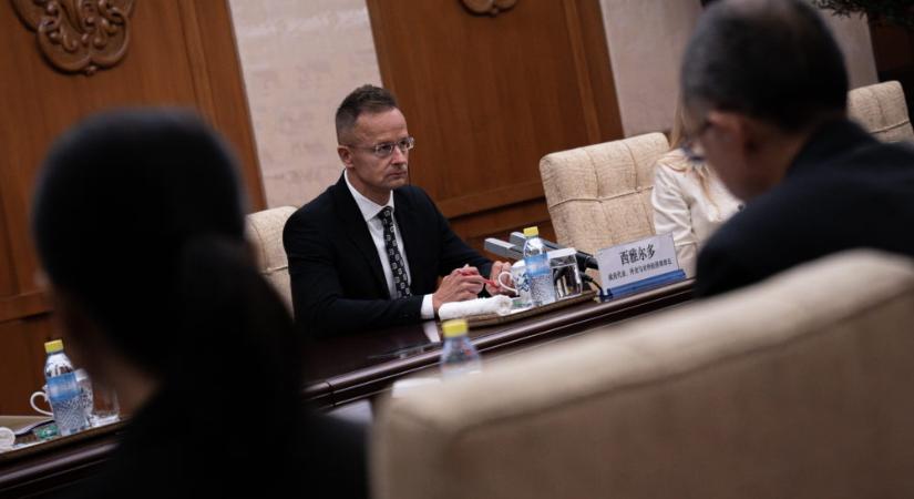 Szijjártó Péter: Magyarország a jó kínai-amerikai kapcsolatokban érdekelt