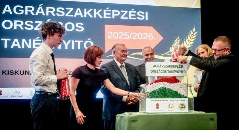 Kolbász, drón és jövő – így indult az agrártanév Kiskunfélegyházán