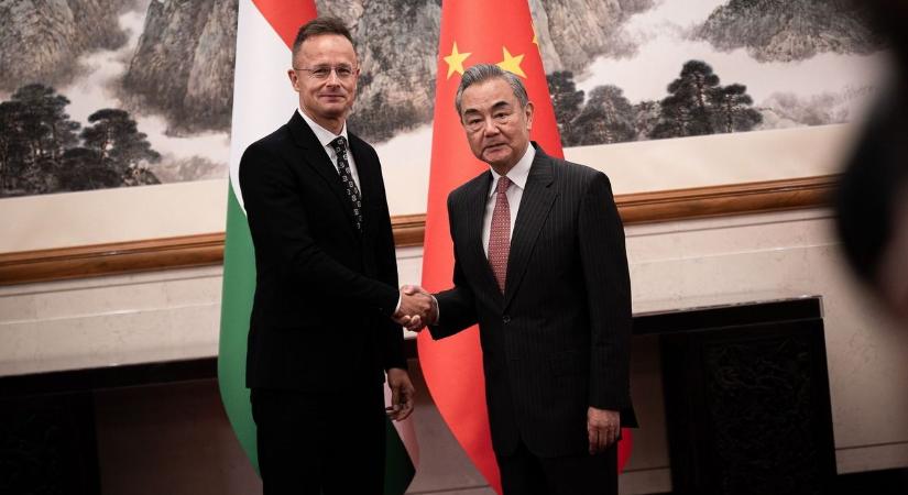 Szijjártó Péter: Magyarország a jó kínai–amerikai kapcsolatokban érdekelt