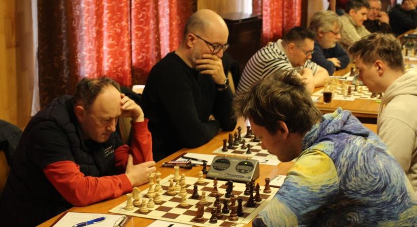 Villámtornával ünnepeltek a marcali sakkozók