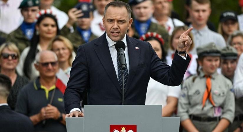 Főhet a feje Donald Tusknak: borsot törtek az orra alá Washingtonban