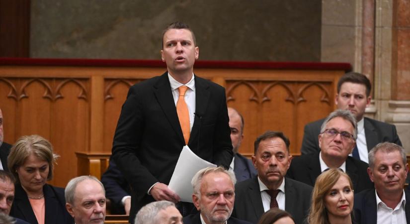 „Miért akarnánk unióban lenni egy olyan országgal, amelyik agyonveri az állampolgárainkat?” – tette fel a kérdést Menczer Tamás (VIDEÓ)