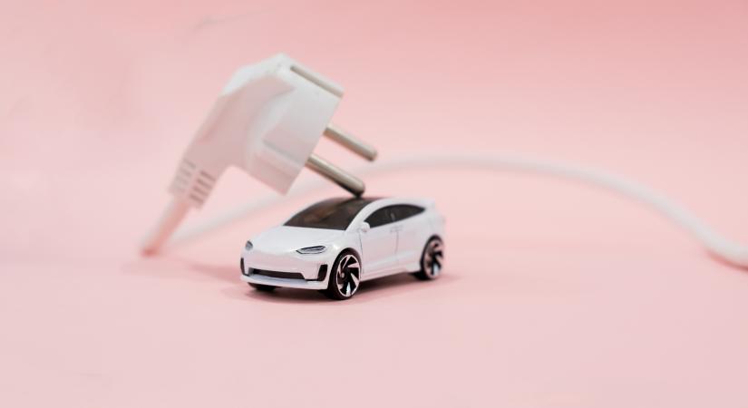 Jó hír Magyarországnak – Csúcsokat dönt az elektromos autók iránti kereslet