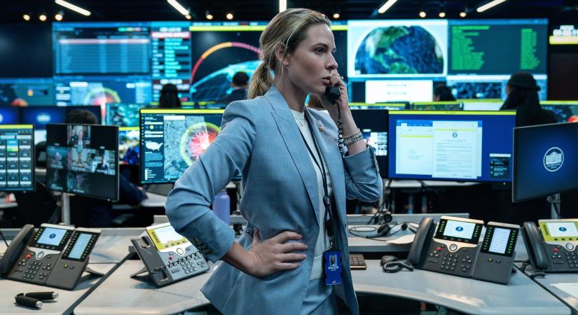 Megérkezett az első előzetes a Netflix új, sztárokkal teli akcióthrillerjéhez, a Feszült helyzethez, melyben atomtámadás fenyegeti az USA-t