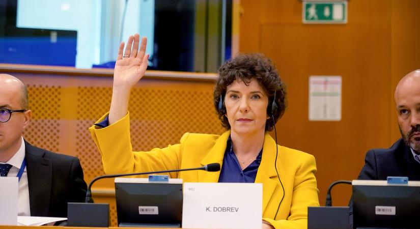 Dobrev Klára: Orbán újabb trükkökkel próbál hozzájutni az uniós pénzekhez