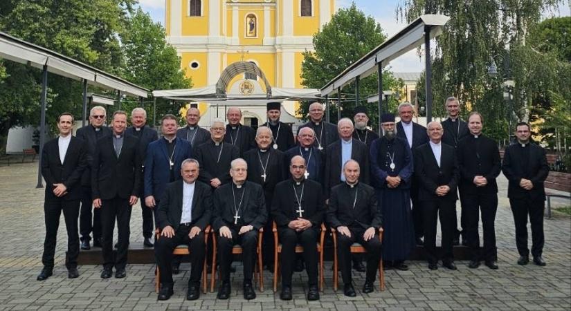 Új elnököt és vezetőséget választott a Magyar Katolikus Püspöki Konferencia