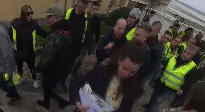 Megszűnt négy újbudai Tisza-sziget  videó