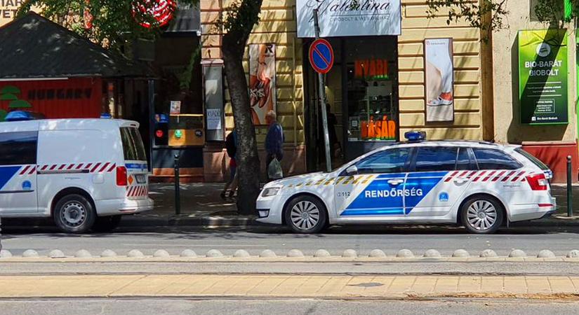 Csecsemőhalál Terézvárosban: bevallotta az apa, hogy kiesett a kezéből a kéthónapos lánya, akit nem tudott újraéleszteni