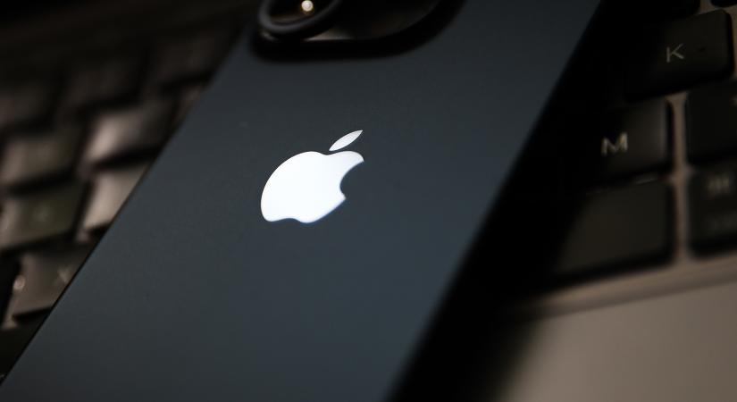 Valaki titokban felvette az iPhone-gyárban, hogy fog kinézni az Apple új csúcsmobilja