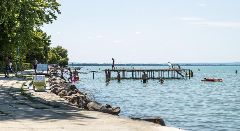 Balatonaliga búcsút mondhat a tónak, a közvetlen vízpart magánbefektetőkhöz kerül