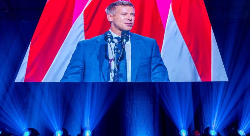 21 Kutatóközpont: Továbbra is Magyar Péter a legnépszerűbb politikus