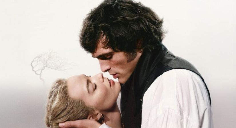 Az Üvöltő szelek legújabb feldolgozásában Margot Robbie és Jacob Elordi égnek a szerelemben – trailer